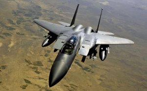 F15 спереди - скачать обои на рабочий стол