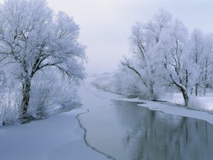 Обои для рабочего стола: Зимняя речка