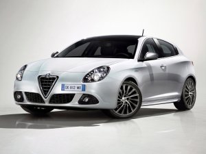 Обои для рабочего стола: Спорткар Alfa Romeo