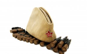 Обои для рабочего стола: Пилотка. С Днем Побе...