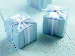 Обои для рабочего стола: подарки на день рожд...