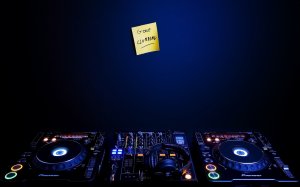 Обои для рабочего стола: Gone clubbing