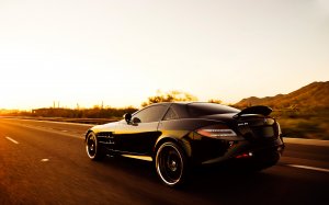 Обои для рабочего стола: Mercedes SLR