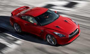Обои для рабочего стола: Nissan GTR