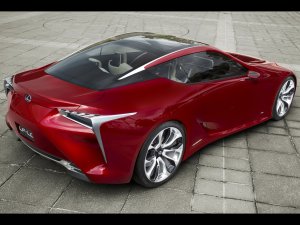 Lexus сзади - скачать обои на рабочий стол