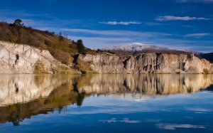 Обои для рабочего стола: Зеркальная вода
