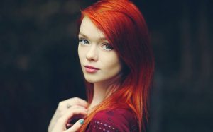 Обои для рабочего стола: Рыжая - бестыжая 