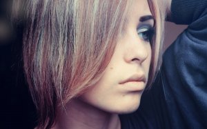 Обои для рабочего стола: Грущу