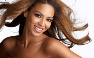 Обои для рабочего стола: Beyonce