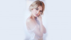 Обои для рабочего стола: Белокурый ангел