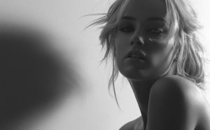 Обои для рабочего стола: Чувственная незнаком...