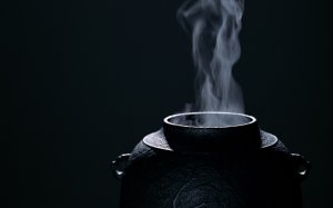 Обои для рабочего стола: Пар над чашей