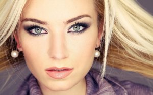 Обои для рабочего стола: Smoky eyes