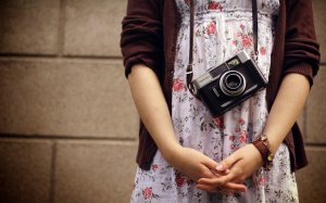 Обои для рабочего стола: Девушка-фотограф