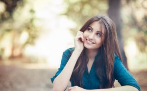 Обои для рабочего стола: Улыбка девушки