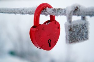 Обои для рабочего стола: Замочек к сердцу
