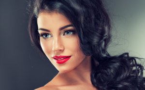 Обои для рабочего стола: Яркая внешность