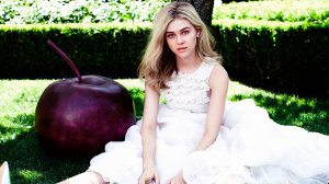 Обои для рабочего стола: Nicola Peltz