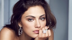 Обои для рабочего стола: Phoebe Tonkin