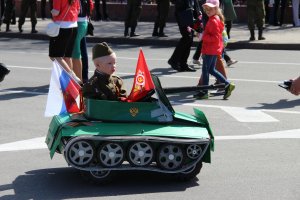 Обои для рабочего стола: Парад