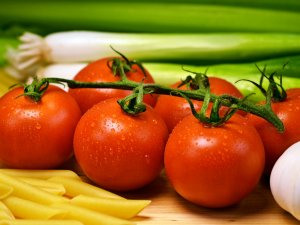 Обои для рабочего стола: Веточка чери