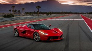 Обои для рабочего стола: La Ferrari