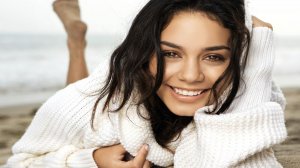 Обои для рабочего стола: Vanessa Hudgens