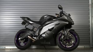 Обои для рабочего стола: Yamaha R6 