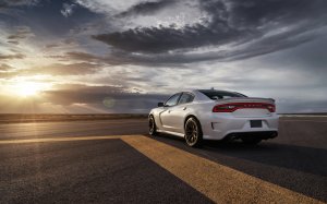Обои для рабочего стола: Dodge Charger