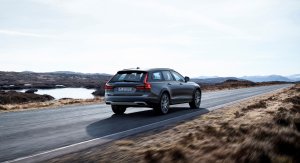 Обои для рабочего стола: Volvo Cross 