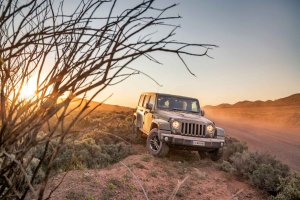 Обои для рабочего стола: Jeep Wrangler