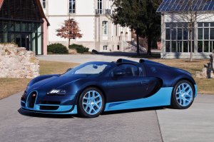 Обои для рабочего стола: BUGATTI Veyron Grand...