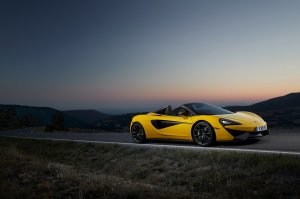 Обои для рабочего стола: McLaren 2017 570S