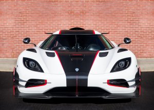 Обои для рабочего стола: Koenigsegg Agera RS