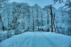 Обои для рабочего стола: В белых одеждах