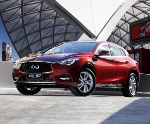 Обои для рабочего стола: Красный Infiniti