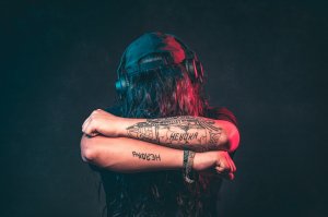 Обои для рабочего стола: В наушниках