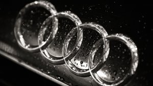 Обои для рабочего стола: Эмблема Audi