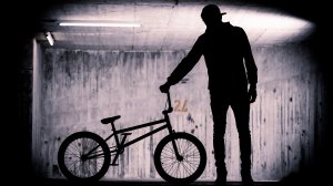 Обои для рабочего стола: Парень с BMX