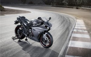 Ямаха YZF-R1 - скачать обои на рабочий стол