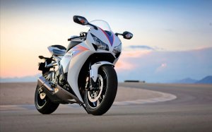 Обои для рабочего стола: Хонда CBR1000RR