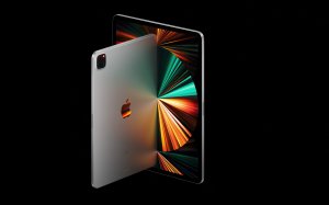 Обои для рабочего стола: iPad Pro 2021 на чер...