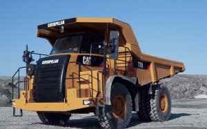 Карьерный самосвал Caterpillar - скачать обои на рабочий стол