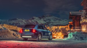 Обои для рабочего стола: Rolls-Royce при свет...